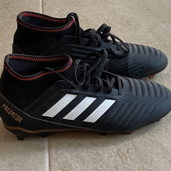 Adidas Predator soccer cleats - Picture 1 of 7